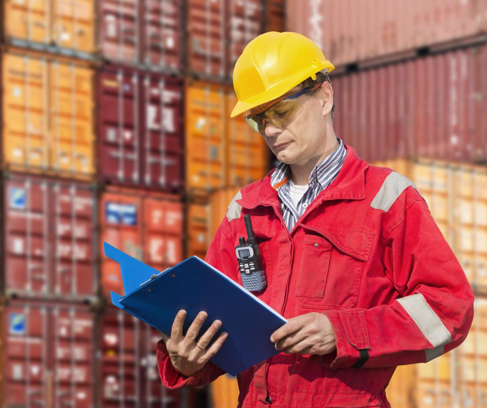The master bill of lading lists the quantity of goods being sent in each shipment.